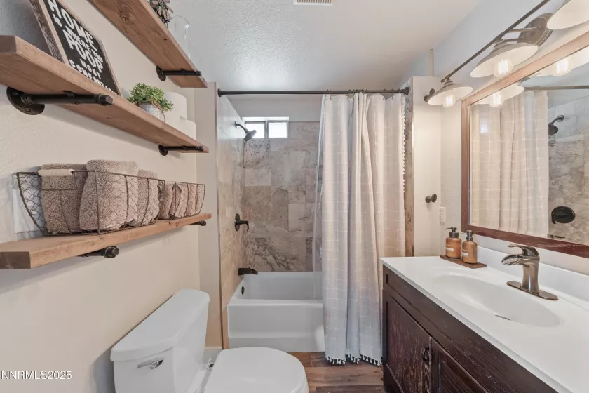 1427 Oberholtzer, Reno, Nevada 89506, 4 Bedrooms Bedrooms, ,3 BathroomsBathrooms,Residential,Residential,Oberholtzer,250053991