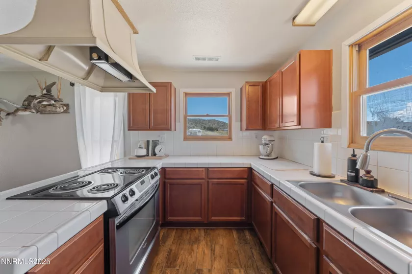 1427 Oberholtzer, Reno, Nevada 89506, 4 Bedrooms Bedrooms, ,3 BathroomsBathrooms,Residential,Residential,Oberholtzer,250053991
