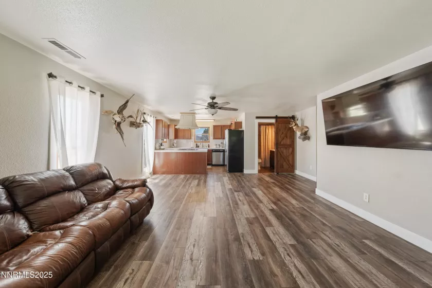 1427 Oberholtzer, Reno, Nevada 89506, 4 Bedrooms Bedrooms, ,3 BathroomsBathrooms,Residential,Residential,Oberholtzer,250053991