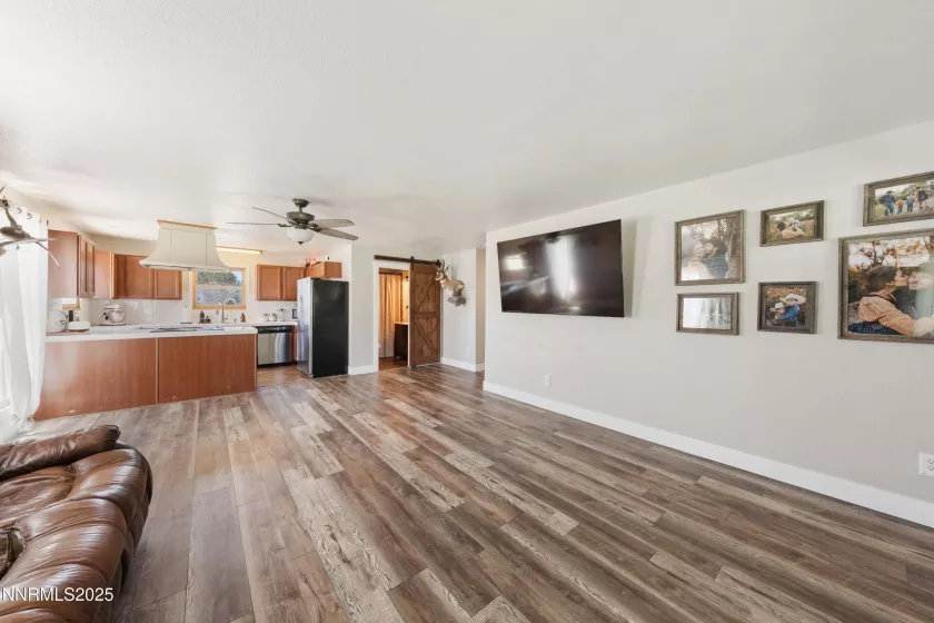 1427 Oberholtzer, Reno, Nevada 89506, 4 Bedrooms Bedrooms, ,3 BathroomsBathrooms,Residential,Residential,Oberholtzer,250053991