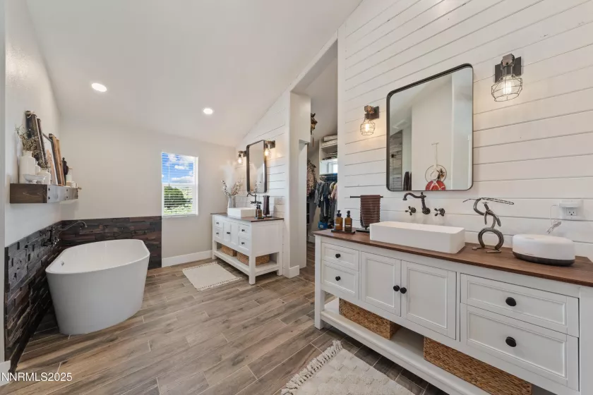 1427 Oberholtzer, Reno, Nevada 89506, 4 Bedrooms Bedrooms, ,3 BathroomsBathrooms,Residential,Residential,Oberholtzer,250053991