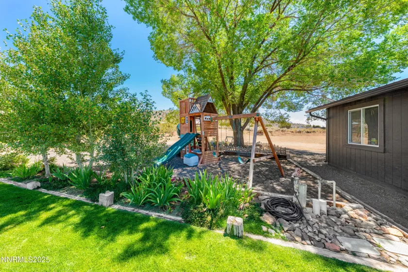 1427 Oberholtzer, Reno, Nevada 89506, 4 Bedrooms Bedrooms, ,3 BathroomsBathrooms,Residential,Residential,Oberholtzer,250053991