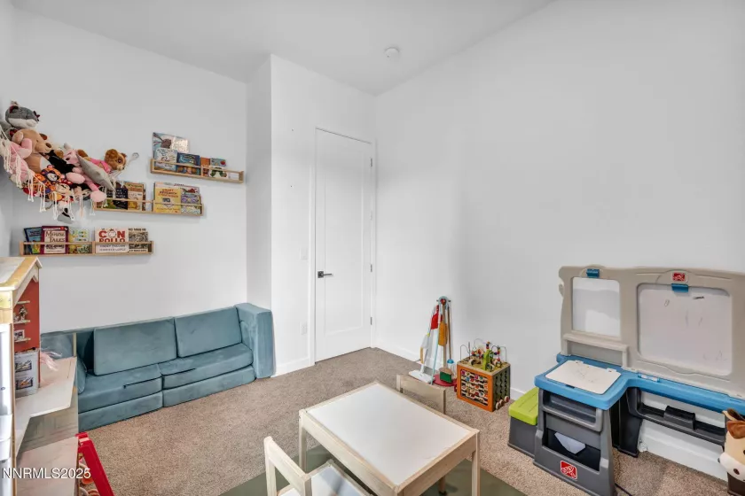 1922 Hogan Peak, Carson City, Nevada 89701, 3 Bedrooms Bedrooms, ,3 BathroomsBathrooms,Residential,Residential,Hogan Peak,250053992