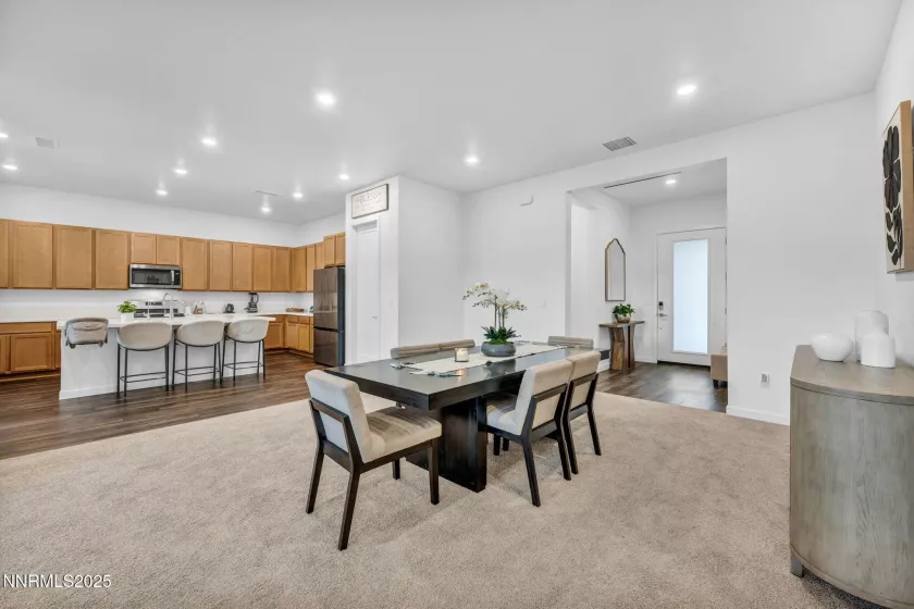 1922 Hogan Peak, Carson City, Nevada 89701, 3 Bedrooms Bedrooms, ,3 BathroomsBathrooms,Residential,Residential,Hogan Peak,250053992