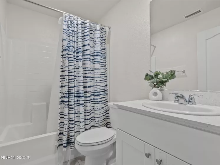 8929 Quail Fls, Reno, Nevada 89506, 4 Bedrooms Bedrooms, ,3 BathroomsBathrooms,Residential,Residential,Quail Fls,250053993