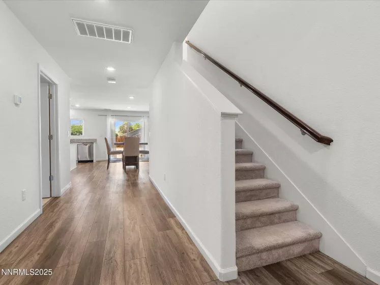 8929 Quail Fls, Reno, Nevada 89506, 4 Bedrooms Bedrooms, ,3 BathroomsBathrooms,Residential,Residential,Quail Fls,250053993