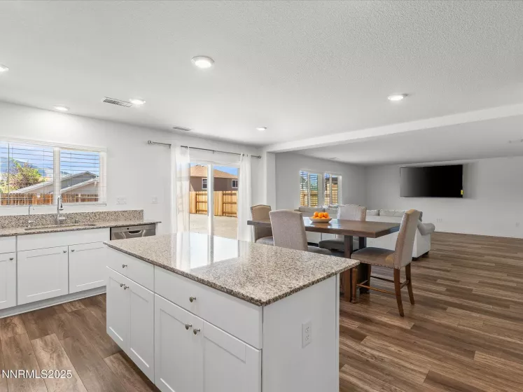 8929 Quail Fls, Reno, Nevada 89506, 4 Bedrooms Bedrooms, ,3 BathroomsBathrooms,Residential,Residential,Quail Fls,250053993