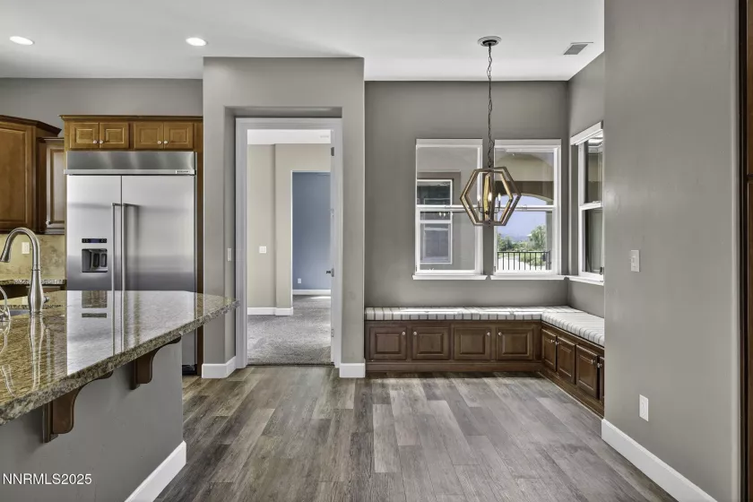 Kitchen & Breakfast Nook