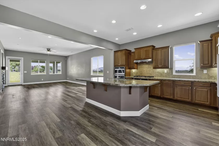Kitchen & Living Room