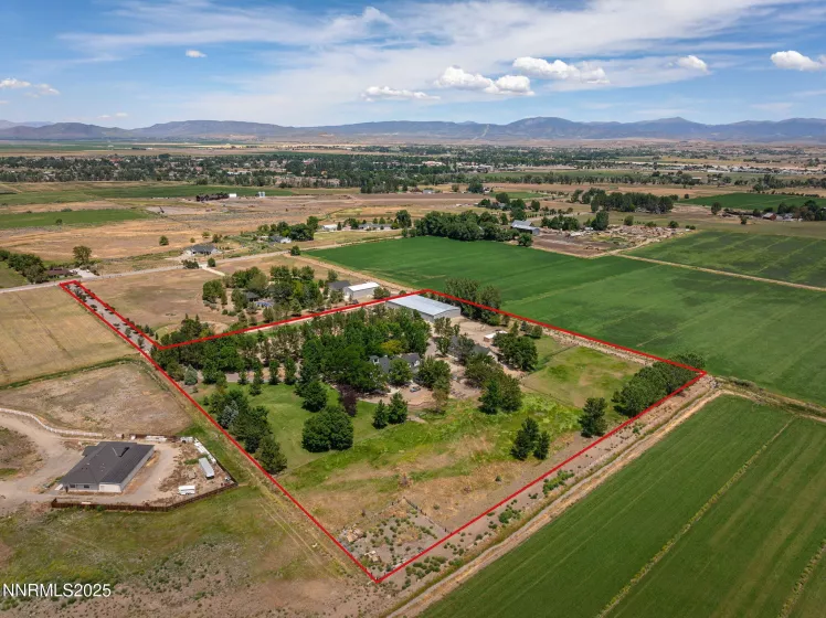 1141 Waterloo, Gardnerville, Nevada 89460, 6 Bedrooms Bedrooms, ,8 BathroomsBathrooms,Residential,Residential,Waterloo,250054002