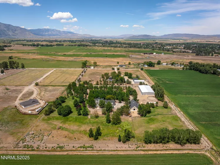1141 Waterloo, Gardnerville, Nevada 89460, 6 Bedrooms Bedrooms, ,8 BathroomsBathrooms,Residential,Residential,Waterloo,250054002