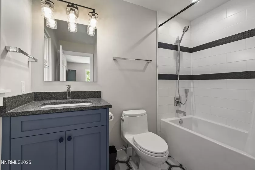 1141 Waterloo, Gardnerville, Nevada 89460, 6 Bedrooms Bedrooms, ,8 BathroomsBathrooms,Residential,Residential,Waterloo,250054002