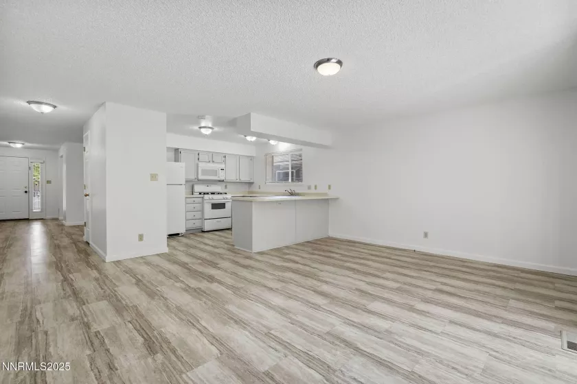 600 Silver Lace, Fernley, Nevada 89408, 3 Bedrooms Bedrooms, ,2 BathroomsBathrooms,Residential Lease,Manufactured,Silver Lace,250054006