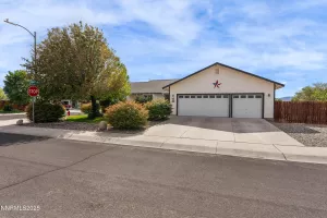 1006 Lehman, Fernley, Nevada 89408, 4 Bedrooms Bedrooms, ,2 BathroomsBathrooms,Residential,Residential,Lehman,250054007