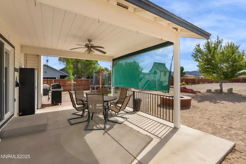 1006 Lehman, Fernley, Nevada 89408, 4 Bedrooms Bedrooms, ,2 BathroomsBathrooms,Residential,Residential,Lehman,250054007