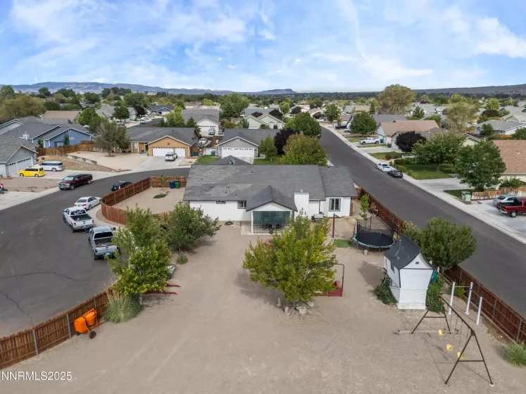 1006 Lehman, Fernley, Nevada 89408, 4 Bedrooms Bedrooms, ,2 BathroomsBathrooms,Residential,Residential,Lehman,250054007