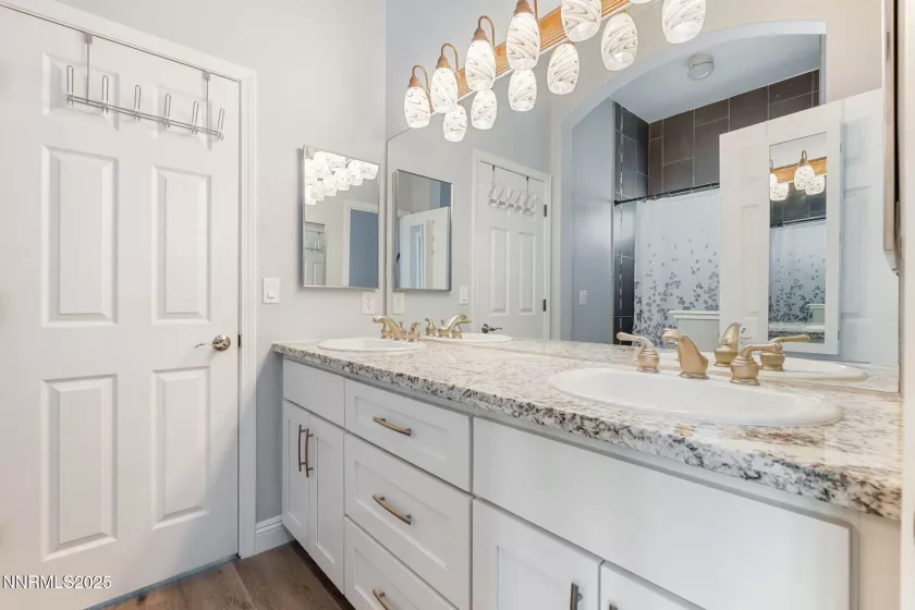 2850 Friar Rock, Sparks, Nevada 89436, 6 Bedrooms Bedrooms, ,4 BathroomsBathrooms,Residential,Residential,Friar Rock,250054008