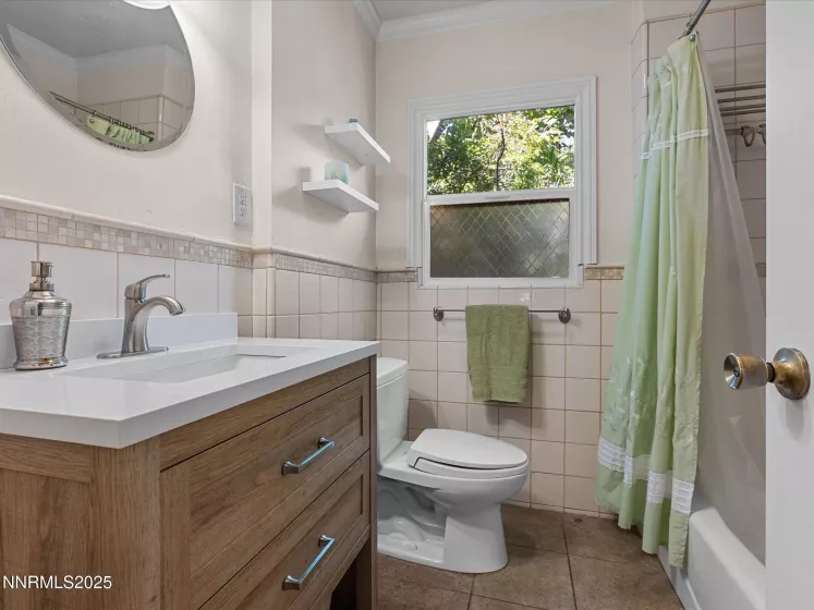 Guest full bath on main floor