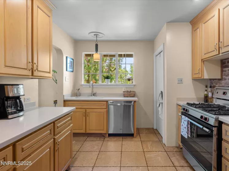 11 Bret Harte, Reno, Nevada 89509, 4 Bedrooms Bedrooms, ,2 BathroomsBathrooms,Residential,Residential,Bret Harte,250054014