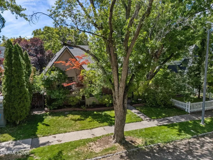 11 Bret Harte, Reno, Nevada 89509, 4 Bedrooms Bedrooms, ,2 BathroomsBathrooms,Residential,Residential,Bret Harte,250054014