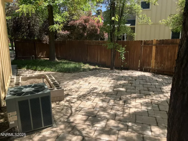 5619 Crescent Hill, Sparks, Nevada 89436, 2 Bedrooms Bedrooms, ,3 BathroomsBathrooms,Residential,Residential,Crescent Hill,250050284