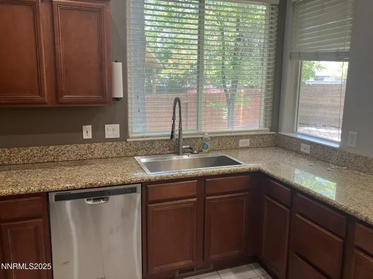 5619 Crescent Hill, Sparks, Nevada 89436, 2 Bedrooms Bedrooms, ,3 BathroomsBathrooms,Residential,Residential,Crescent Hill,250050284