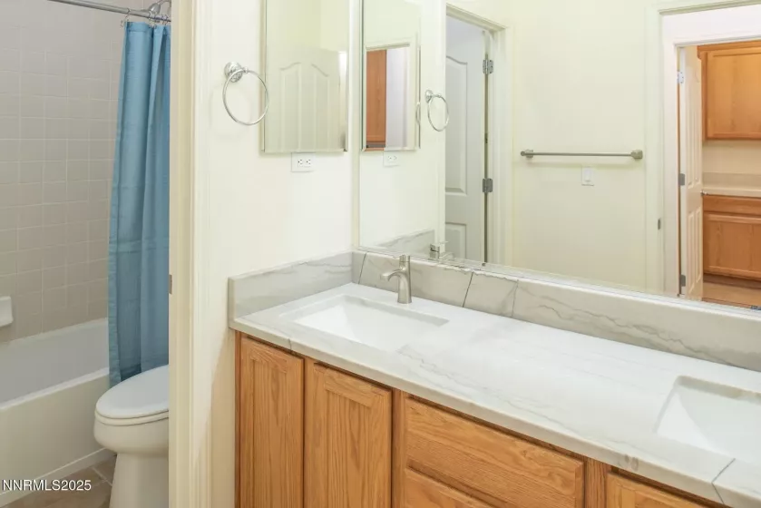 10630 Birch Point, Reno, Nevada 89521, 5 Bedrooms Bedrooms, ,3 BathroomsBathrooms,Residential,Residential,Birch Point,250054019