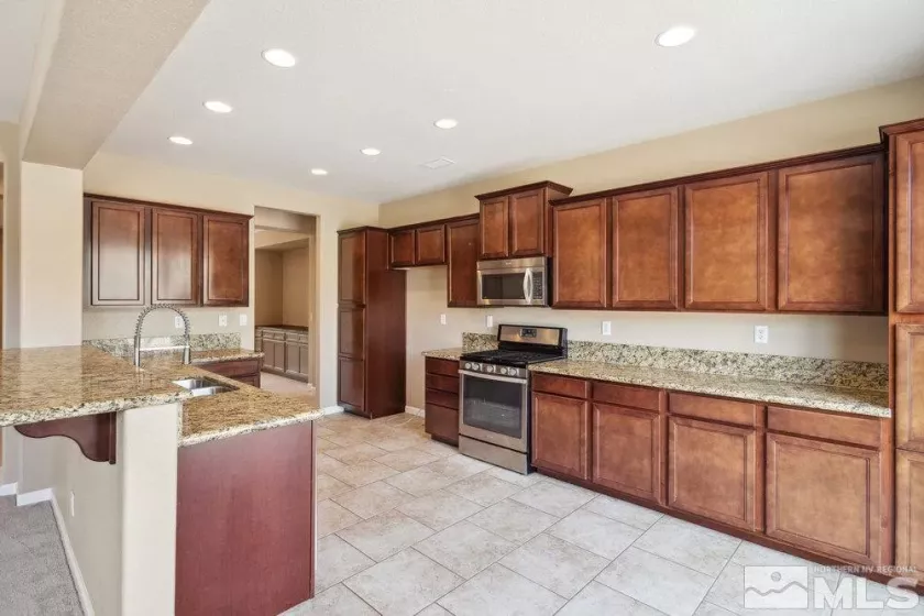 2390 Maple Leaf, Reno, Nevada 89523, 4 Bedrooms Bedrooms, ,4 BathroomsBathrooms,Residential,Residential,Maple Leaf,250006569