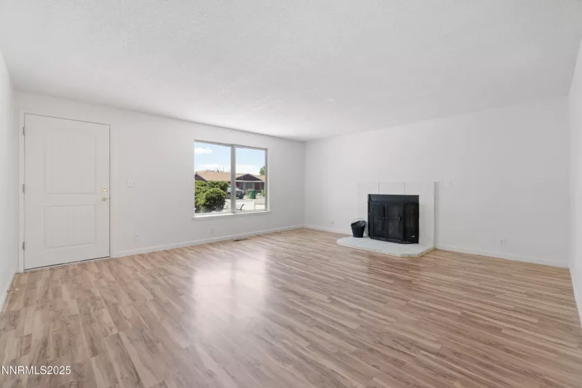 129 Ring, Dayton, Nevada 89403, 3 Bedrooms Bedrooms, ,2 BathroomsBathrooms,Residential,Residential,Ring,250054027