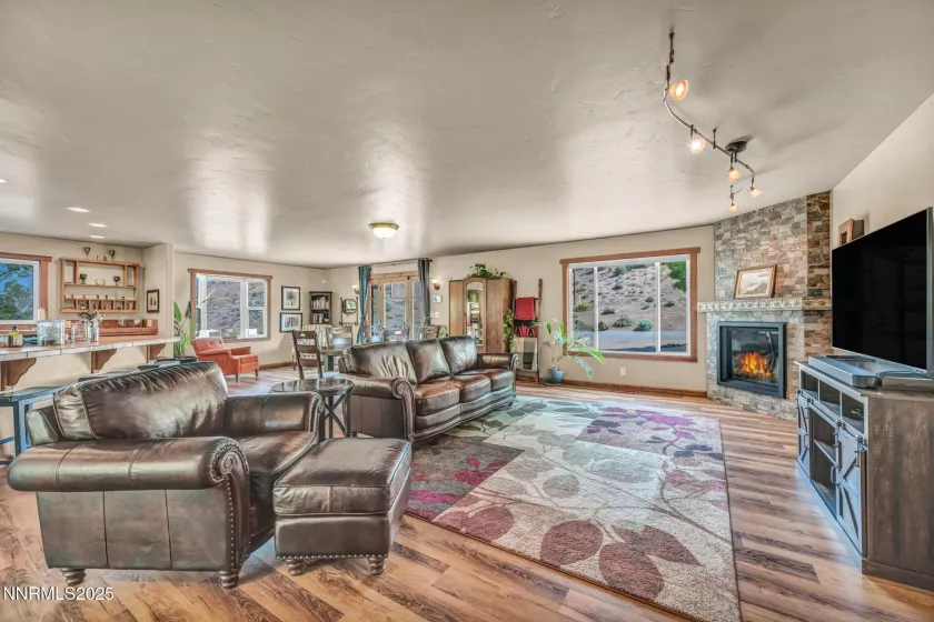 18500 Toll, Reno, Nevada 89521, 3 Bedrooms Bedrooms, ,2 BathroomsBathrooms,Residential,Residential,Toll,250051827