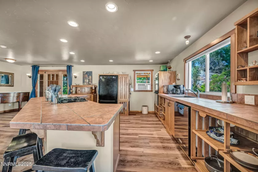 18500 Toll, Reno, Nevada 89521, 3 Bedrooms Bedrooms, ,2 BathroomsBathrooms,Residential,Residential,Toll,250051827