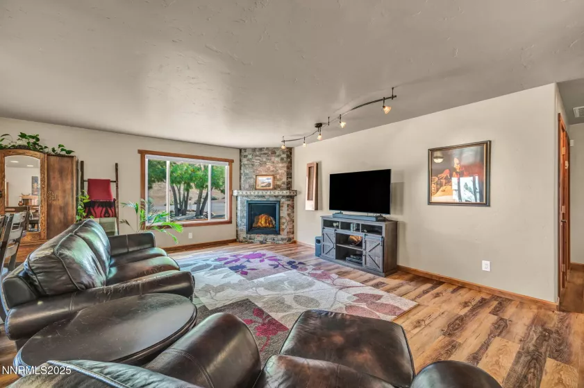 18500 Toll, Reno, Nevada 89521, 3 Bedrooms Bedrooms, ,2 BathroomsBathrooms,Residential,Residential,Toll,250051827