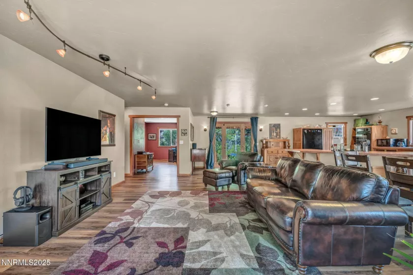 18500 Toll, Reno, Nevada 89521, 3 Bedrooms Bedrooms, ,2 BathroomsBathrooms,Residential,Residential,Toll,250051827