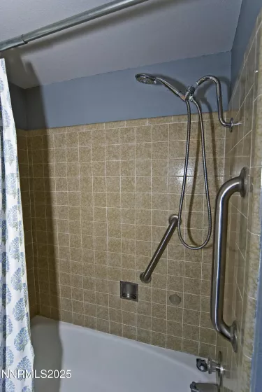 5705 Blue Hills, Reno, Nevada 89502, 3 Bedrooms Bedrooms, ,3 BathroomsBathrooms,Residential,Residential,Blue Hills,250051622