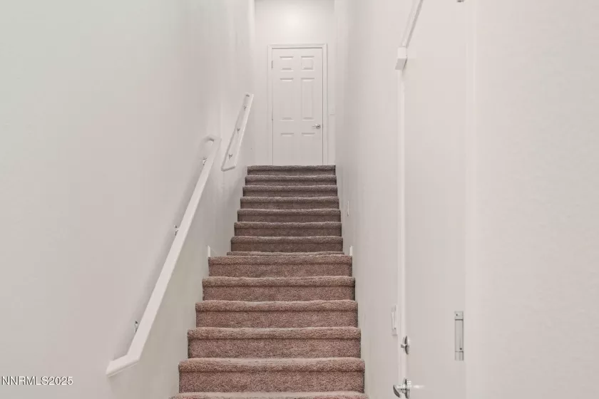 3046 Sterling Ridge, Sparks, Nevada 89431, 2 Bedrooms Bedrooms, ,3 BathroomsBathrooms,Residential,Residential,Sterling Ridge,250054032