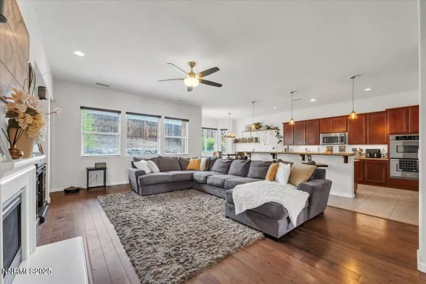 10380 Cavalry, Reno, Nevada 89521, 4 Bedrooms Bedrooms, ,3 BathroomsBathrooms,Residential,Residential,Cavalry,250054040