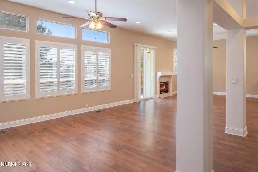 5580 Madrid, Sparks, Nevada 89436, 3 Bedrooms Bedrooms, ,3 BathroomsBathrooms,Residential,Residential,Madrid,250054042