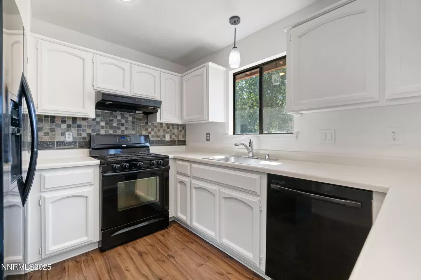 735 Lassen, Gardnerville, Nevada 89460, 3 Bedrooms Bedrooms, ,2 BathroomsBathrooms,Residential,Residential,Lassen,250054043