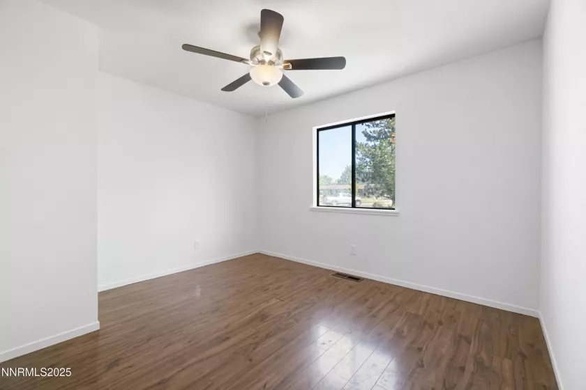 735 Lassen, Gardnerville, Nevada 89460, 3 Bedrooms Bedrooms, ,2 BathroomsBathrooms,Residential,Residential,Lassen,250054043
