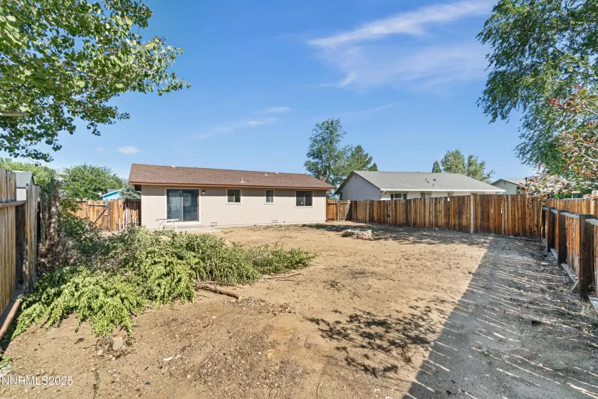 735 Lassen, Gardnerville, Nevada 89460, 3 Bedrooms Bedrooms, ,2 BathroomsBathrooms,Residential,Residential,Lassen,250054043