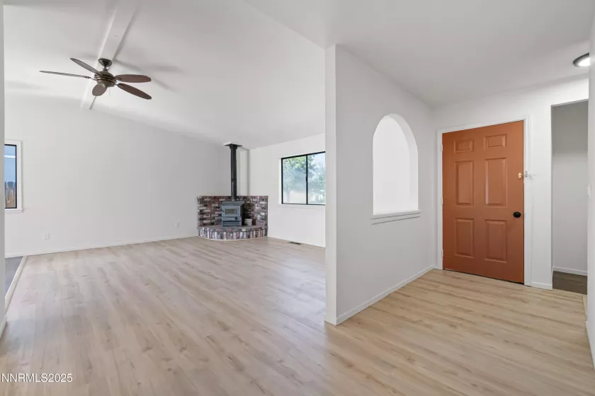 735 Lassen, Gardnerville, Nevada 89460, 3 Bedrooms Bedrooms, ,2 BathroomsBathrooms,Residential,Residential,Lassen,250054043