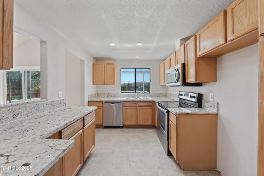 6770 Evening Star, Sparks, Nevada 89436, 3 Bedrooms Bedrooms, ,3 BathroomsBathrooms,Residential,Residential,Evening Star,250054051