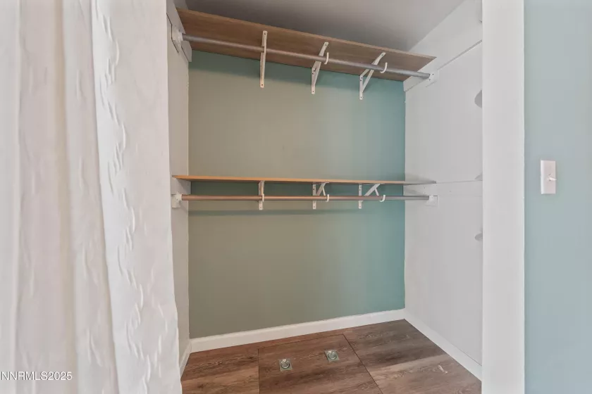 6770 Evening Star, Sparks, Nevada 89436, 3 Bedrooms Bedrooms, ,3 BathroomsBathrooms,Residential,Residential,Evening Star,250054051