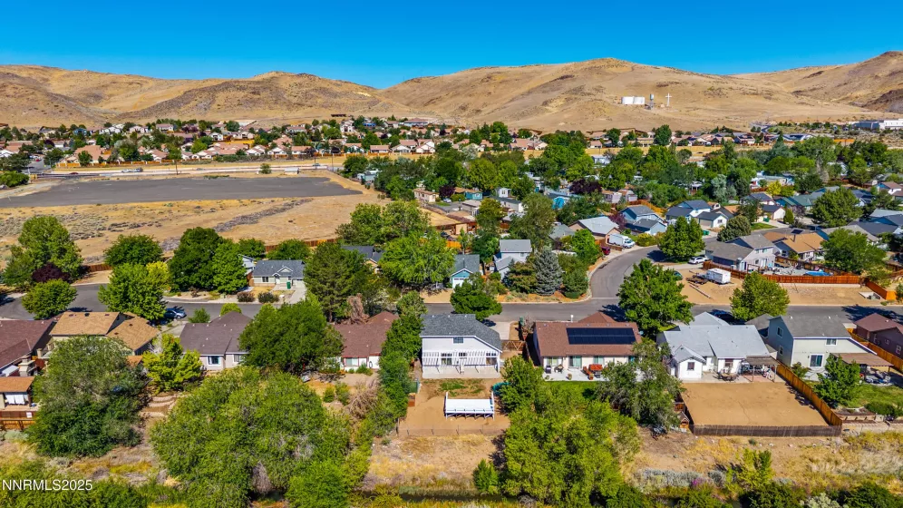6770 Evening Star, Sparks, Nevada 89436, 3 Bedrooms Bedrooms, ,3 BathroomsBathrooms,Residential,Residential,Evening Star,250054051