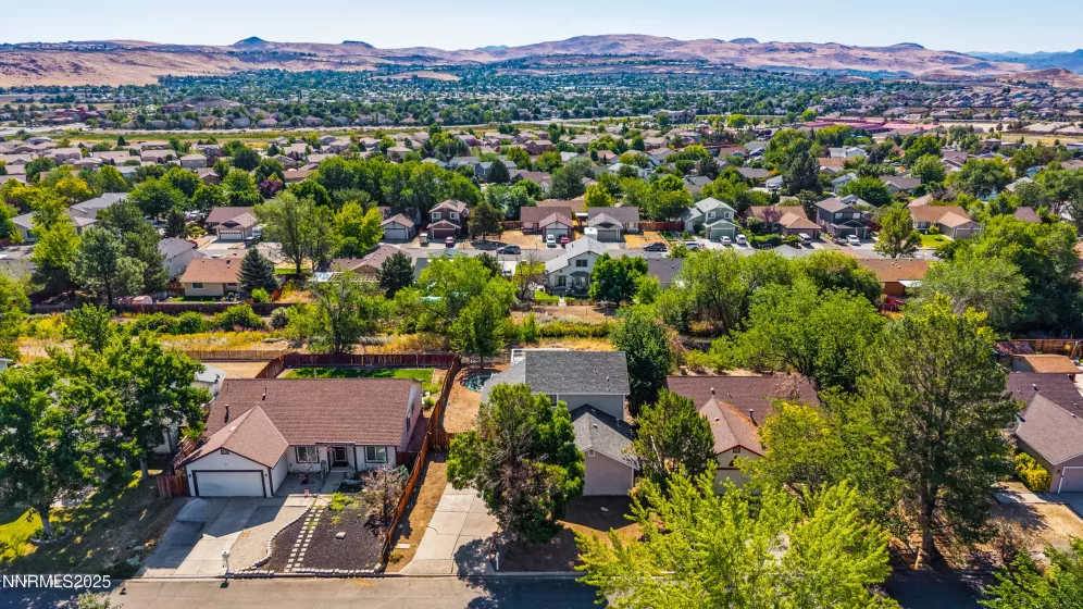 6770 Evening Star, Sparks, Nevada 89436, 3 Bedrooms Bedrooms, ,3 BathroomsBathrooms,Residential,Residential,Evening Star,250054051