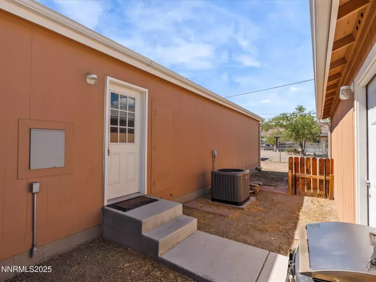 1740 Donner, Silver Springs, Nevada 89429, 3 Bedrooms Bedrooms, ,2 BathroomsBathrooms,Residential,Residential,Donner,250054055