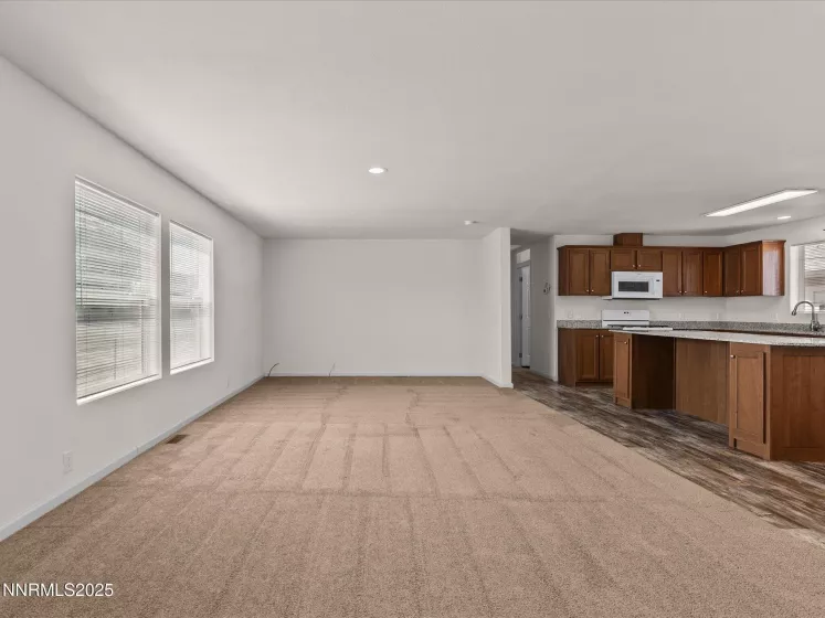 1740 Donner, Silver Springs, Nevada 89429, 3 Bedrooms Bedrooms, ,2 BathroomsBathrooms,Residential,Residential,Donner,250054055