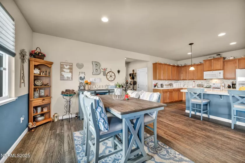 6787 Centaurus, Sparks, Nevada 89436, 3 Bedrooms Bedrooms, ,2 BathroomsBathrooms,Residential,Residential,Centaurus,250054057