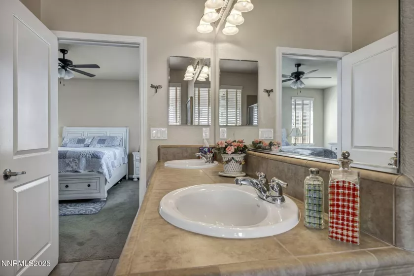 6787 Centaurus, Sparks, Nevada 89436, 3 Bedrooms Bedrooms, ,2 BathroomsBathrooms,Residential,Residential,Centaurus,250054057