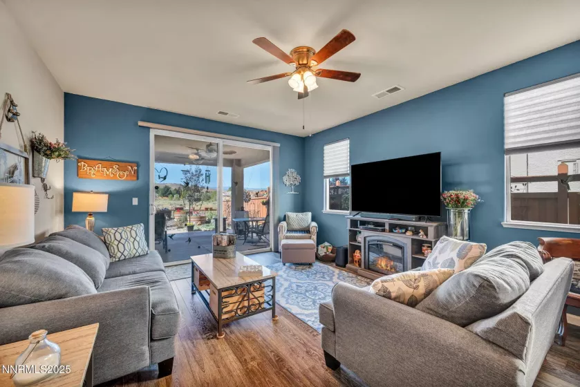6787 Centaurus, Sparks, Nevada 89436, 3 Bedrooms Bedrooms, ,2 BathroomsBathrooms,Residential,Residential,Centaurus,250054057